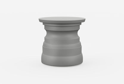 Table d'appoint extérieure en béton à plusieurs niveaux