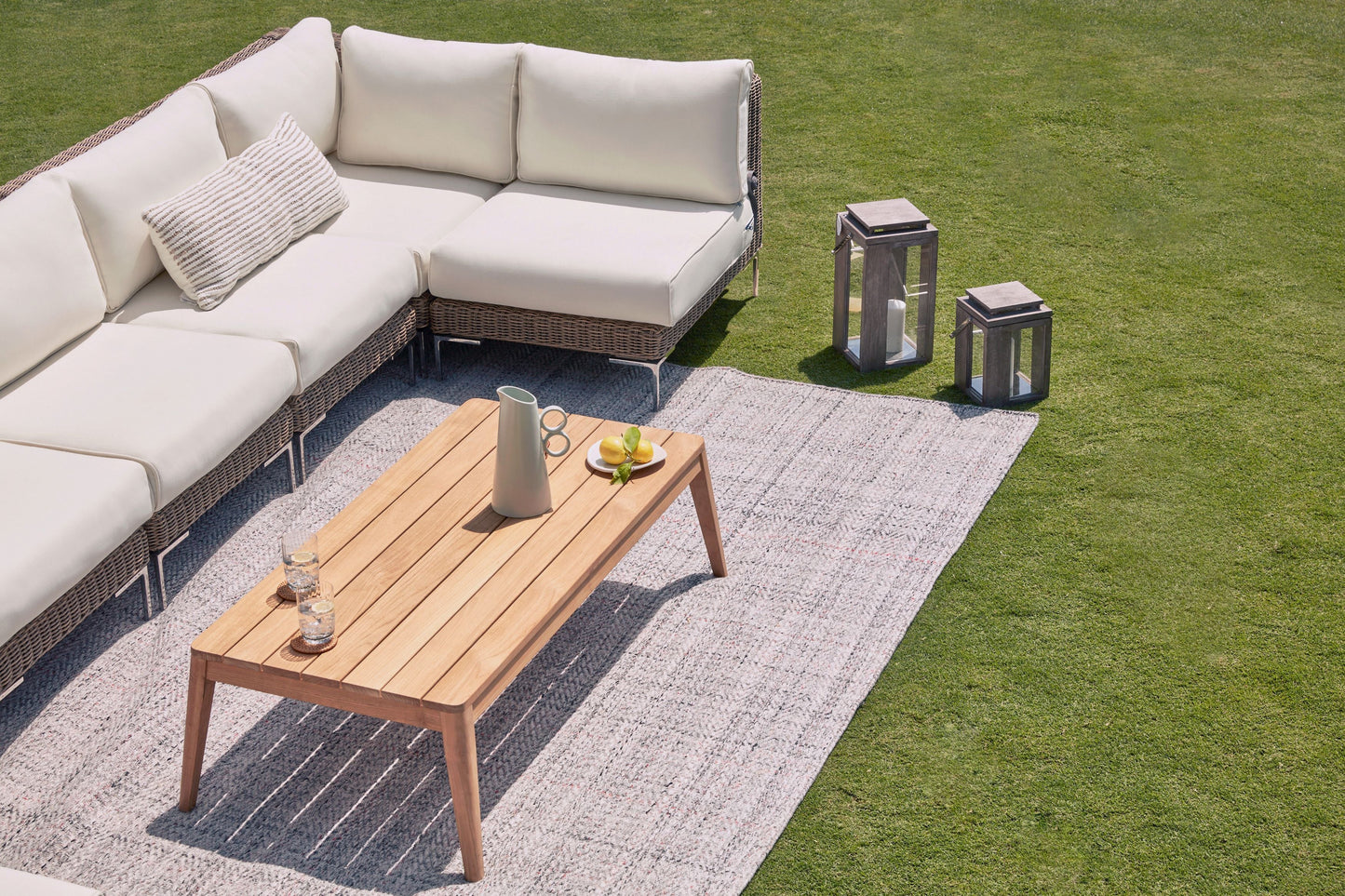 Table basse d'extérieur en teck - Pieds fuselés