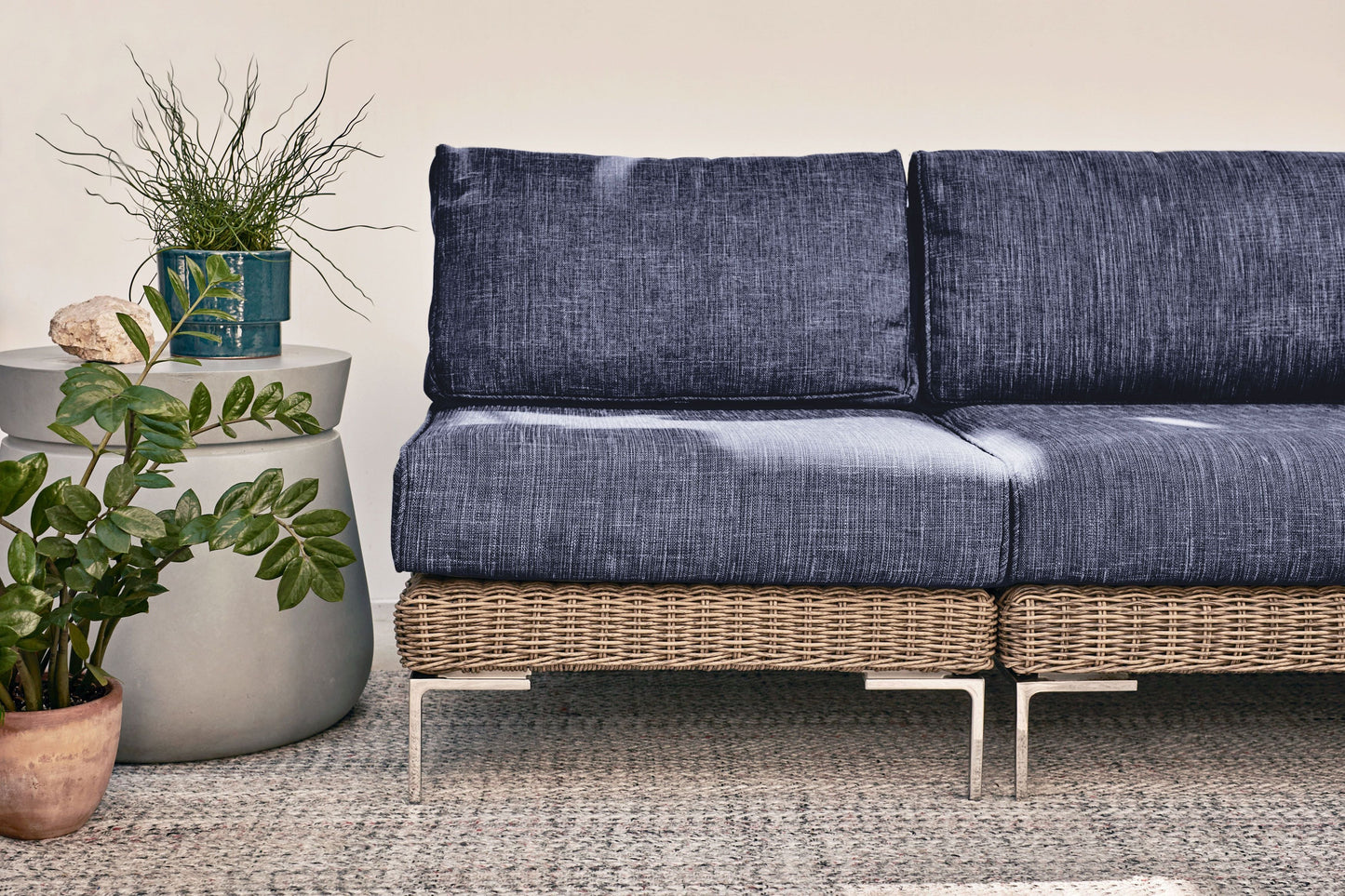 Canapé d'extérieur en osier marron avec fauteuils sans accoudoirs - 6 places