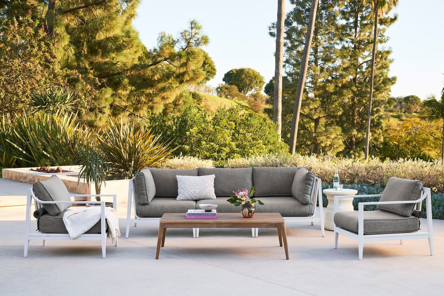 Canapé d'extérieur en aluminium blanc avec fauteuils - 5 places