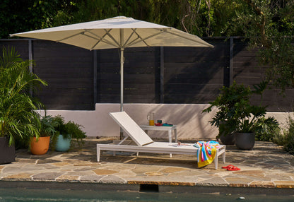 Chaise longue d'extérieur en aluminium blanc